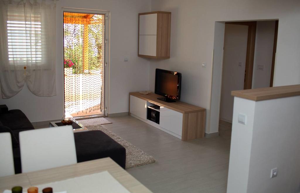 Apartman Mare Maslenica Eksteriør bilde